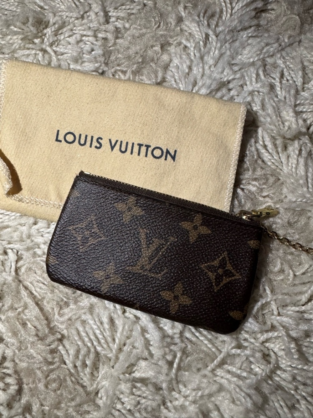 LOUIS VUTTION KEY POUCH